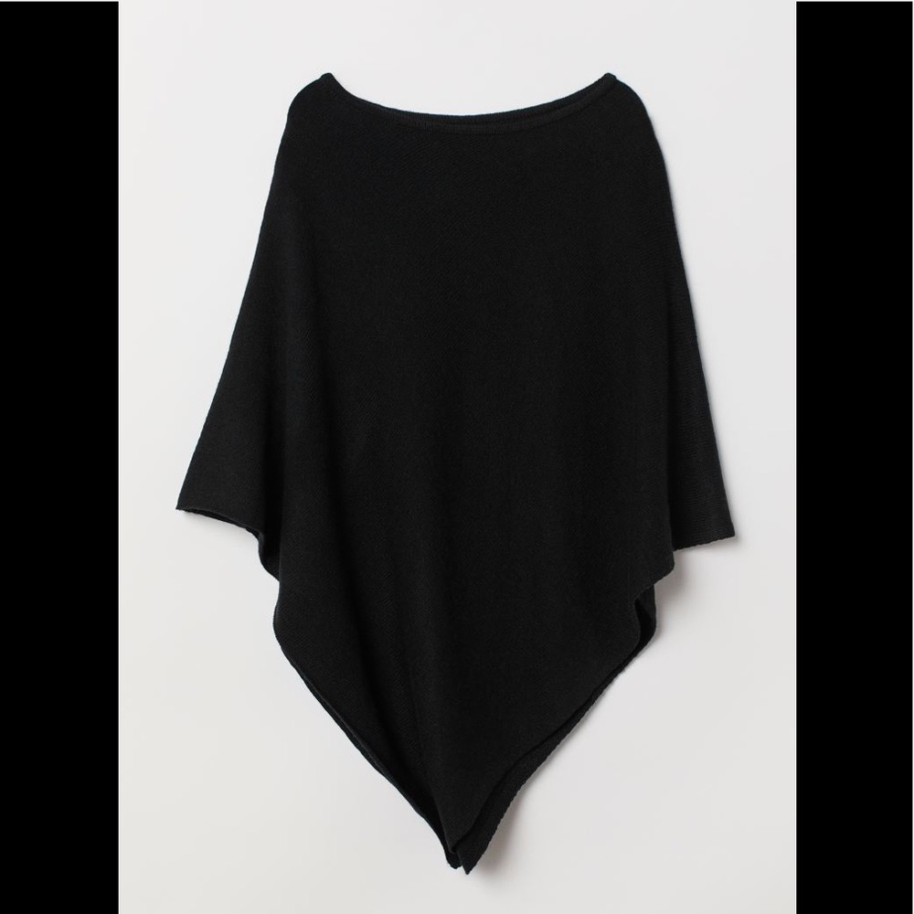 H&M Knit Poncho 🦋 OS
